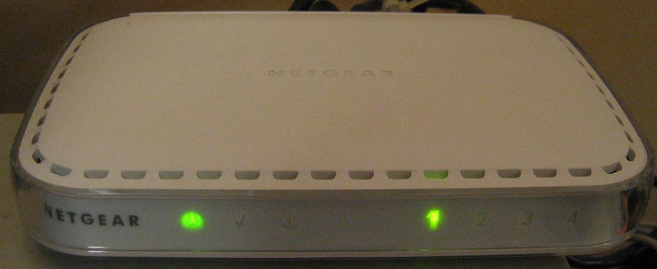 Mesh 路由器同 WiFi 放大器分別？解決家中死角原理