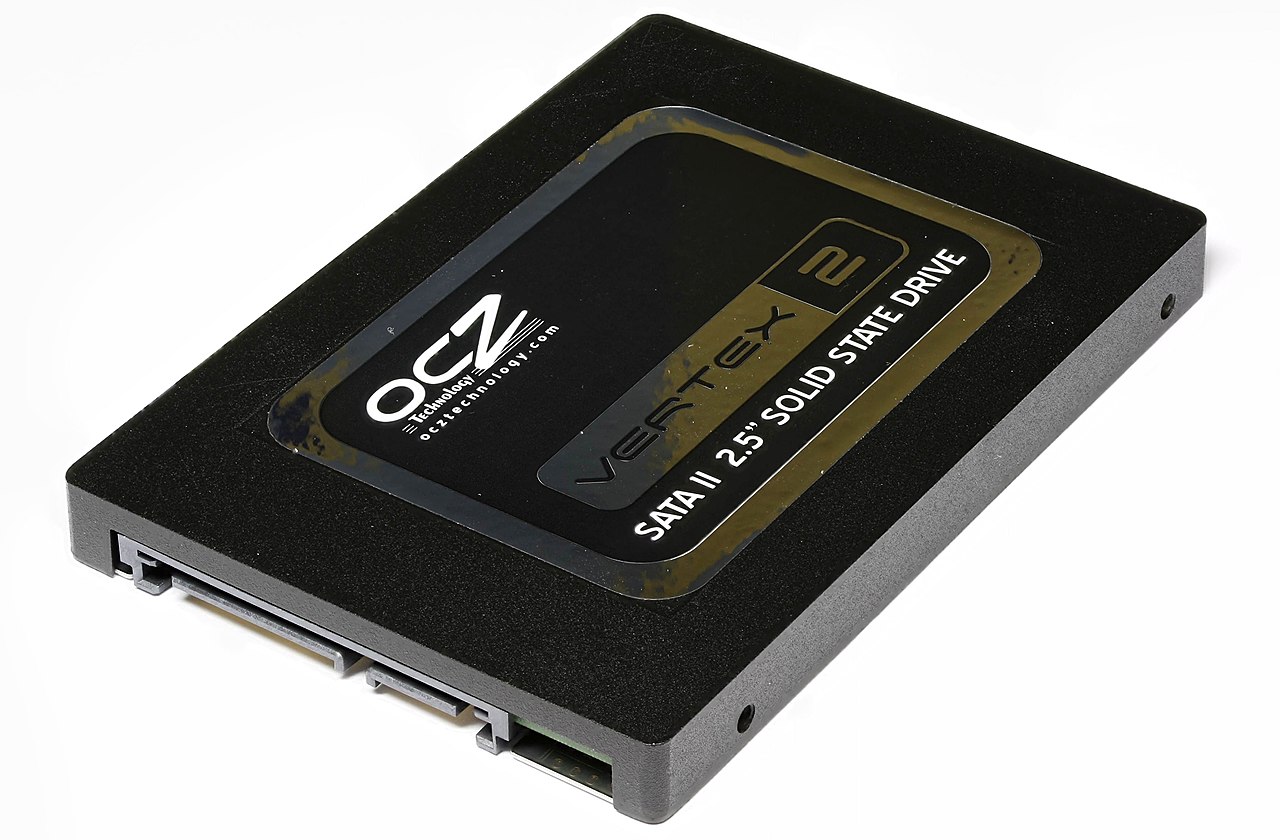 SSD M.2 NVMe 同 SATA 分別?速度差幾多、點揀啱用