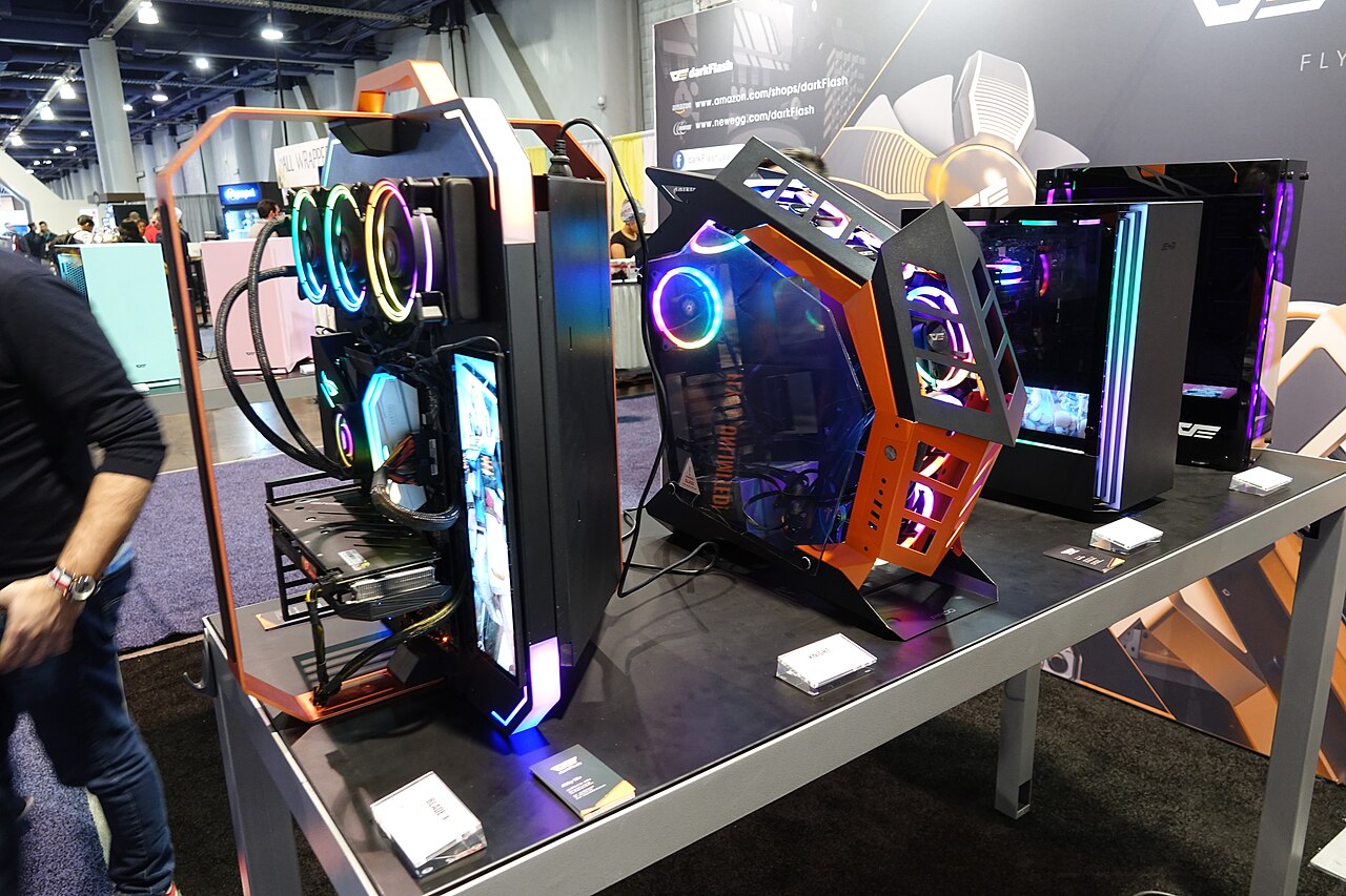 gaming laptops — 示意圖