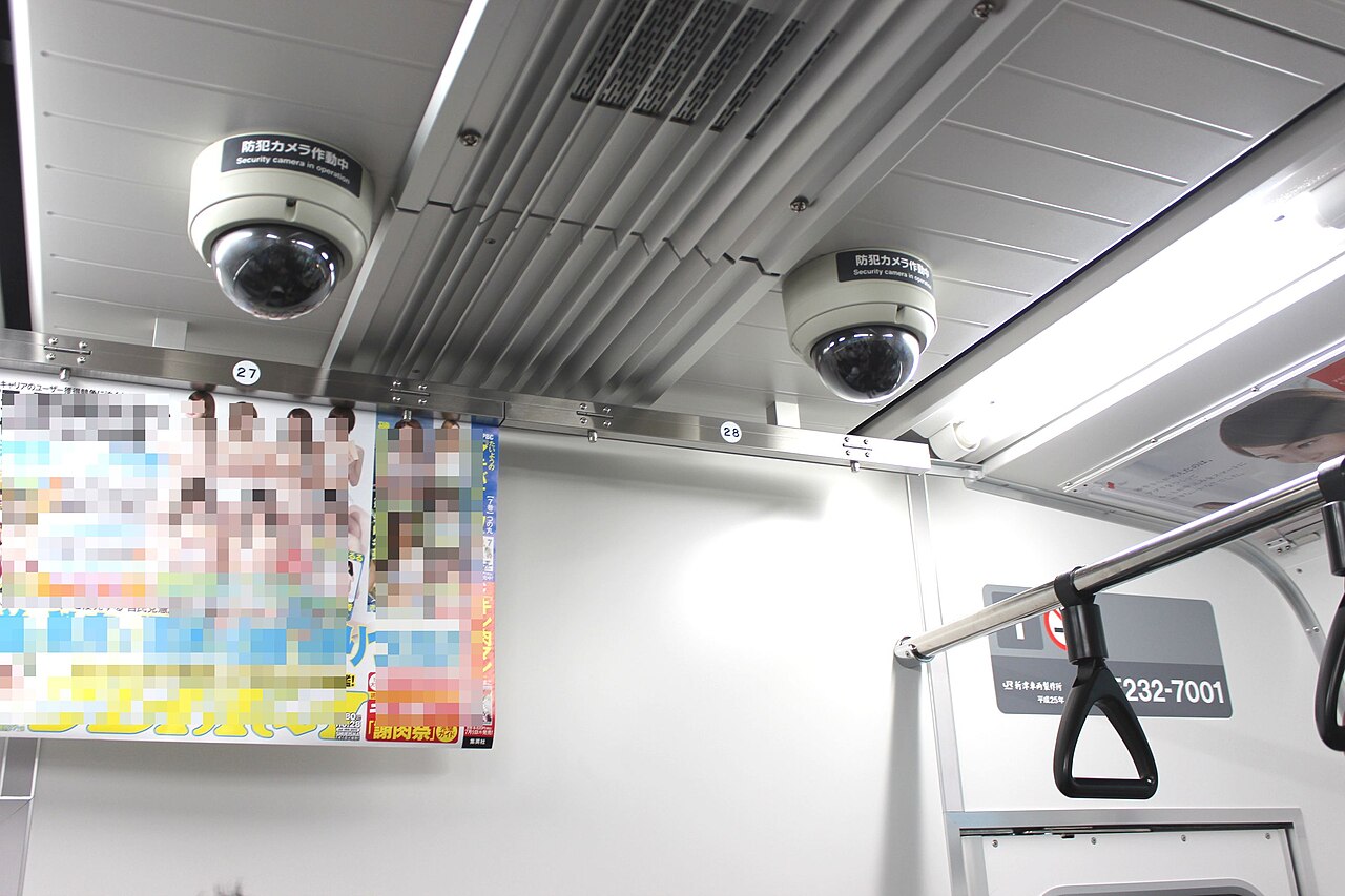 hidden camera — 示意圖