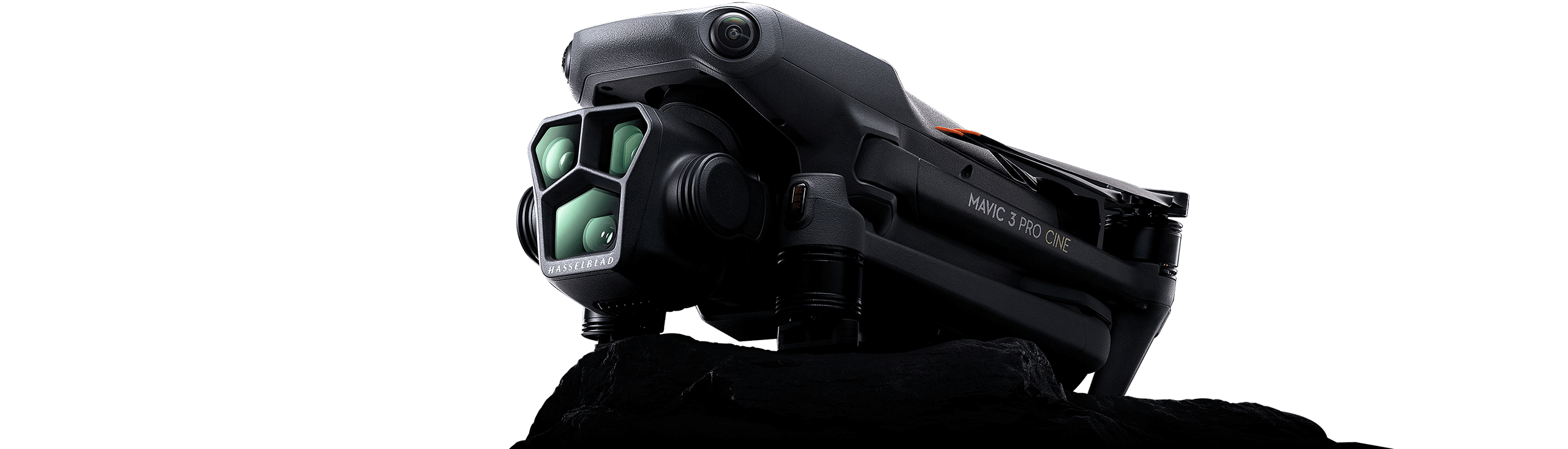 DJI Mavic 3 Pro (配備 DJI RC 遙控器)